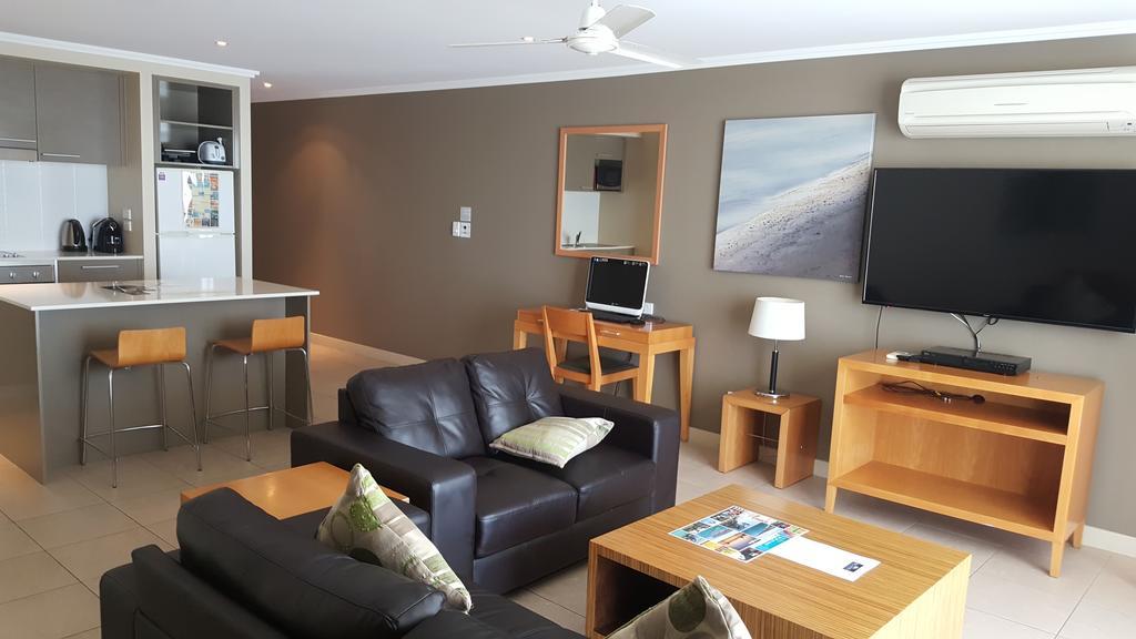 Pier Resort Urangan Exteriör bild