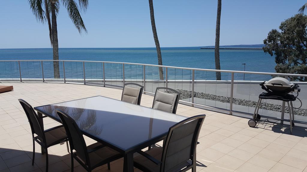 Pier Resort Urangan Exteriör bild