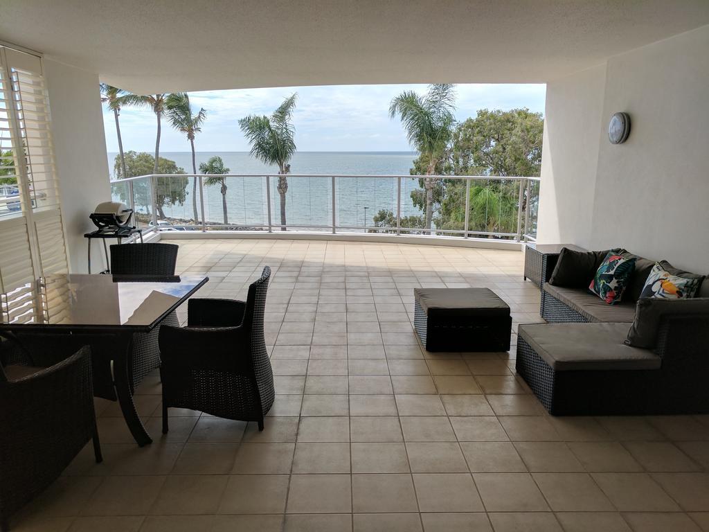 Pier Resort Urangan Exteriör bild