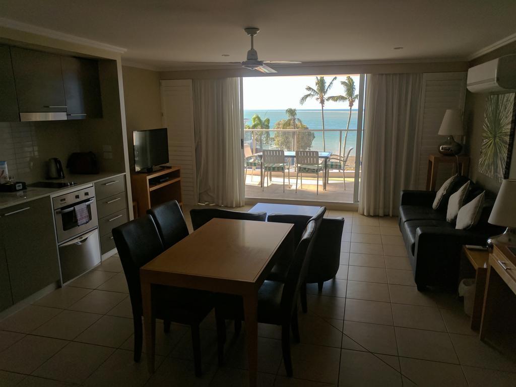 Pier Resort Urangan Exteriör bild
