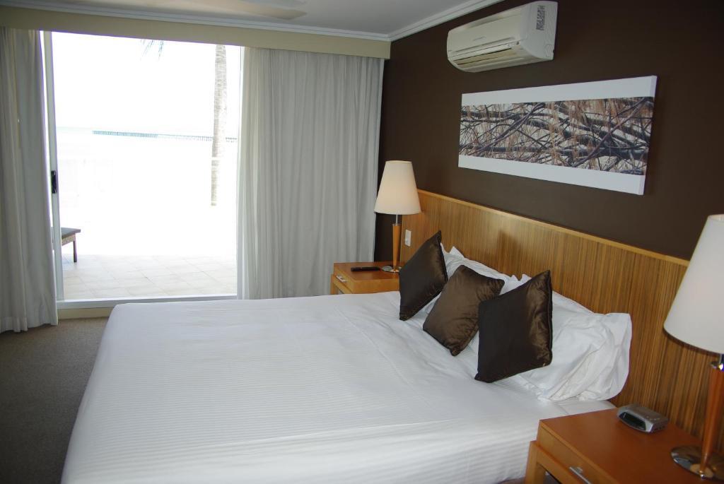 Pier Resort Urangan Exteriör bild