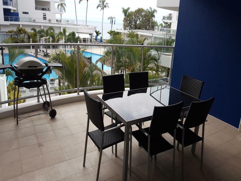 Pier Resort Urangan Exteriör bild