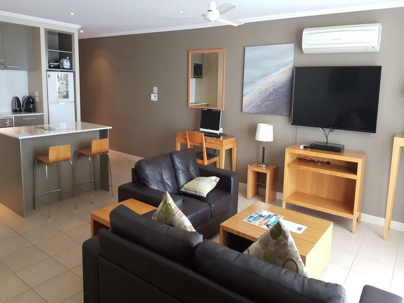 Pier Resort Urangan Exteriör bild