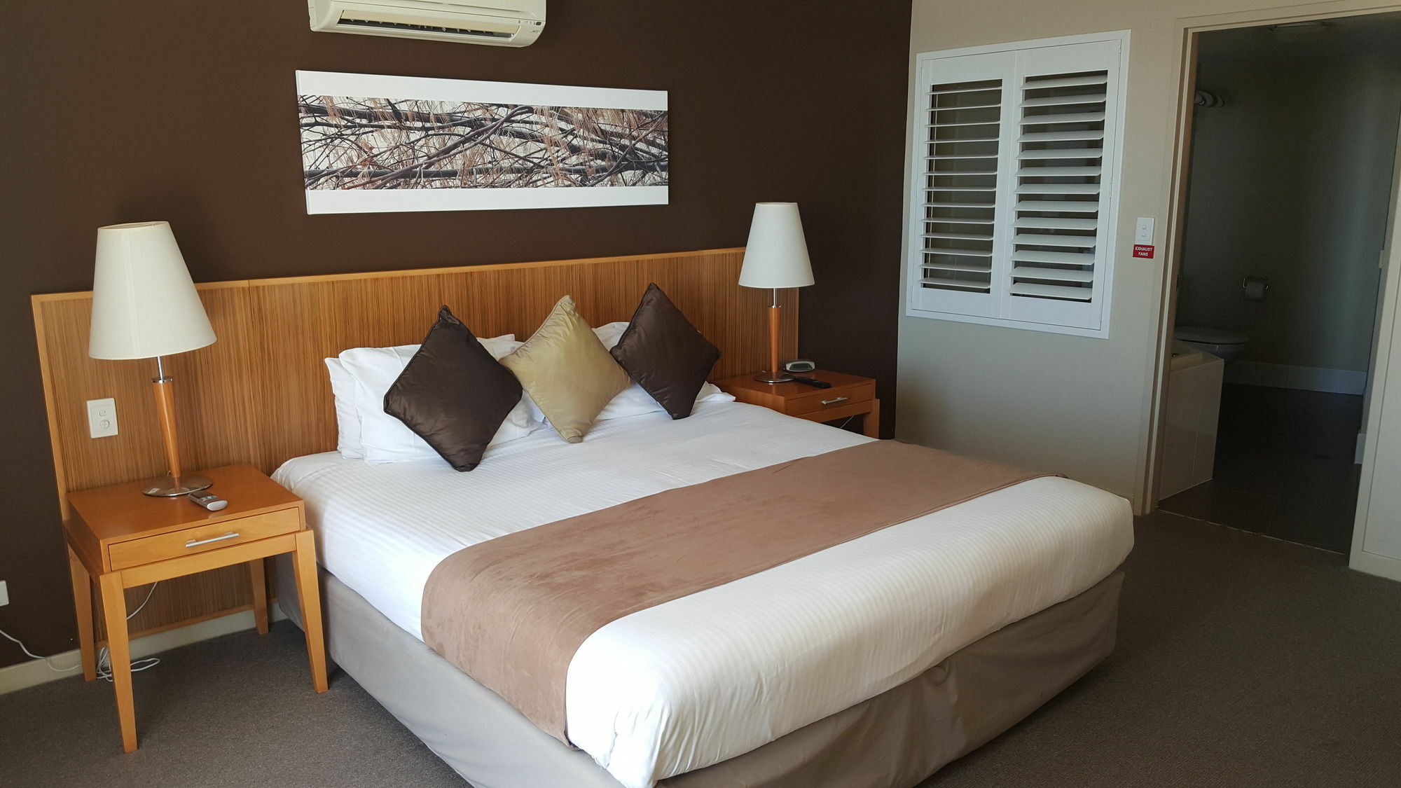 Pier Resort Urangan Exteriör bild
