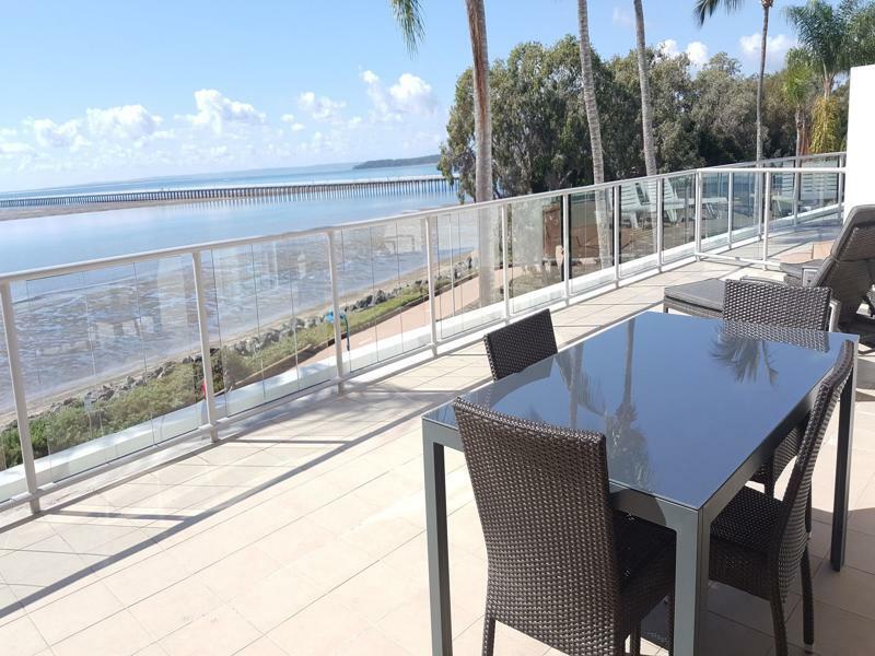 Pier Resort Urangan Exteriör bild